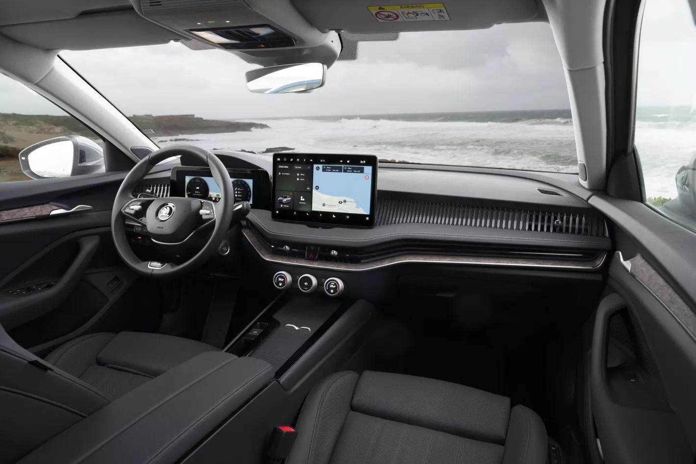 interieur skoda superb