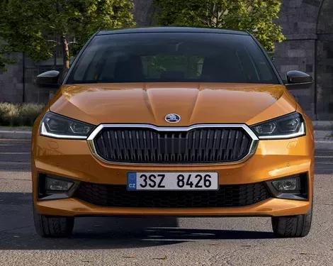 Skoda Fabia exterieur oranje voorkant