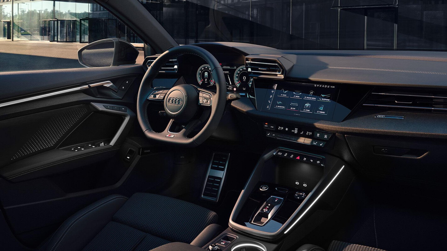 audi a3 berline interieur zwart stuur met infotainment