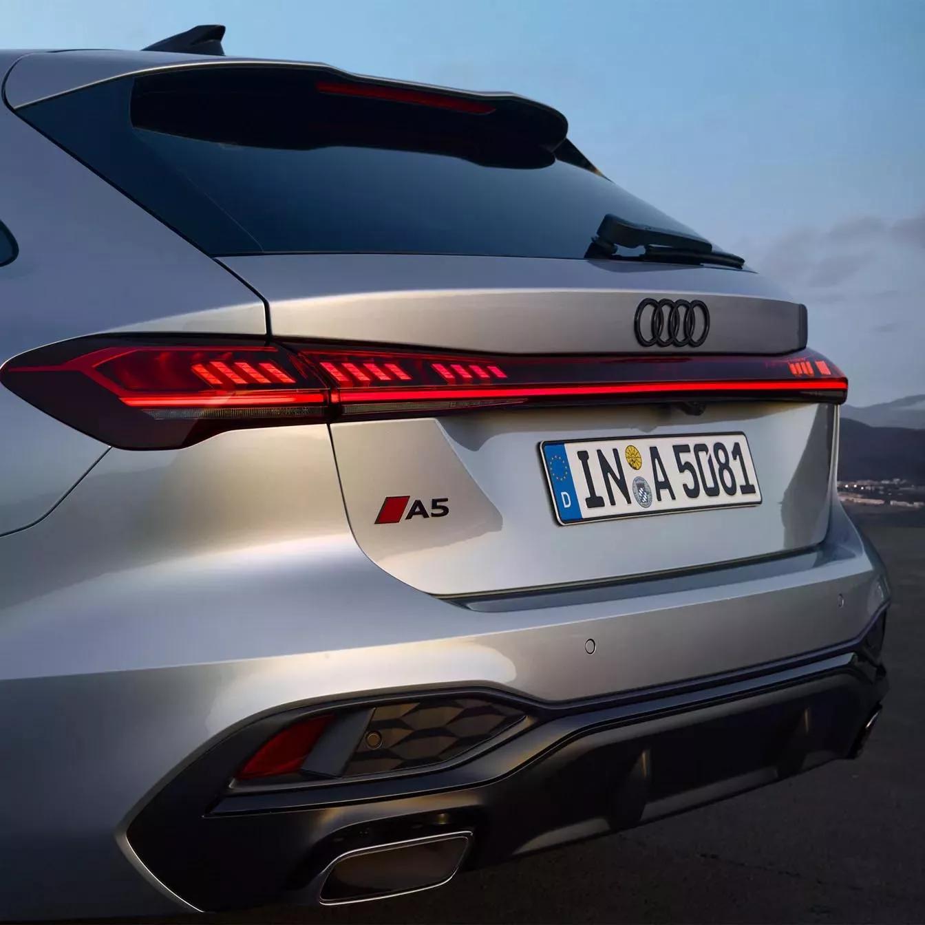 audi a5 avant achterkant grijs
