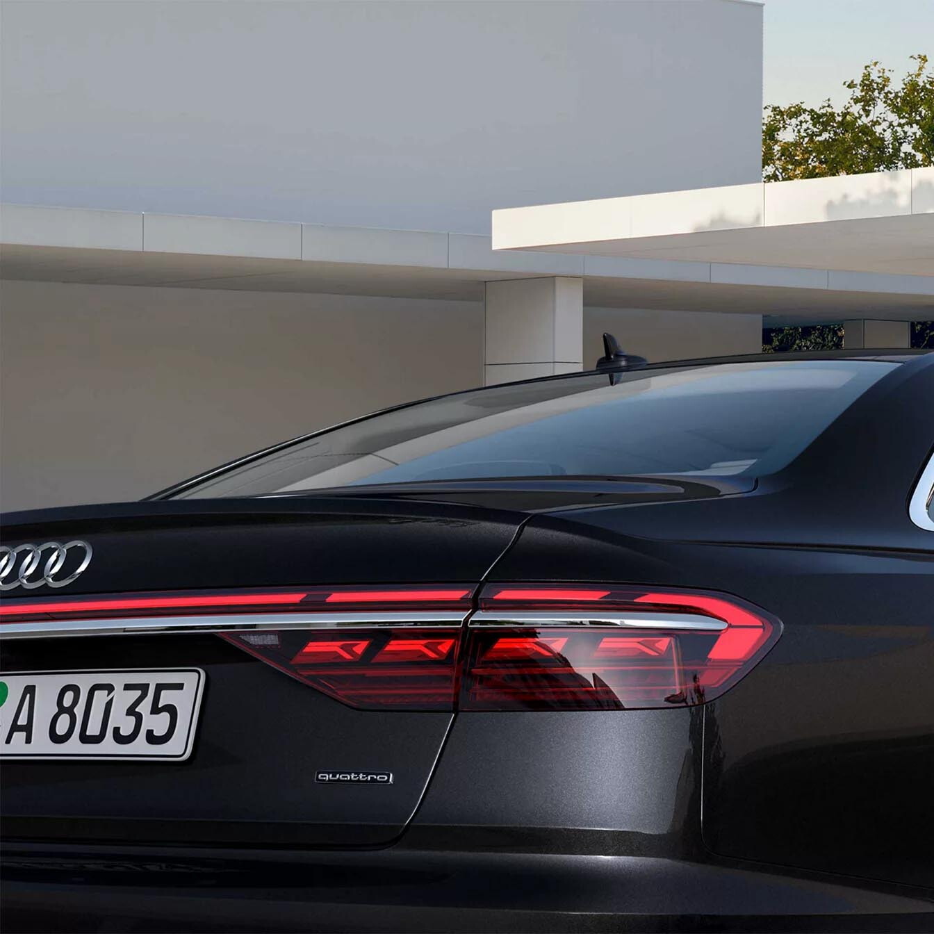 Audi A8 Exterieur achterkant zwart