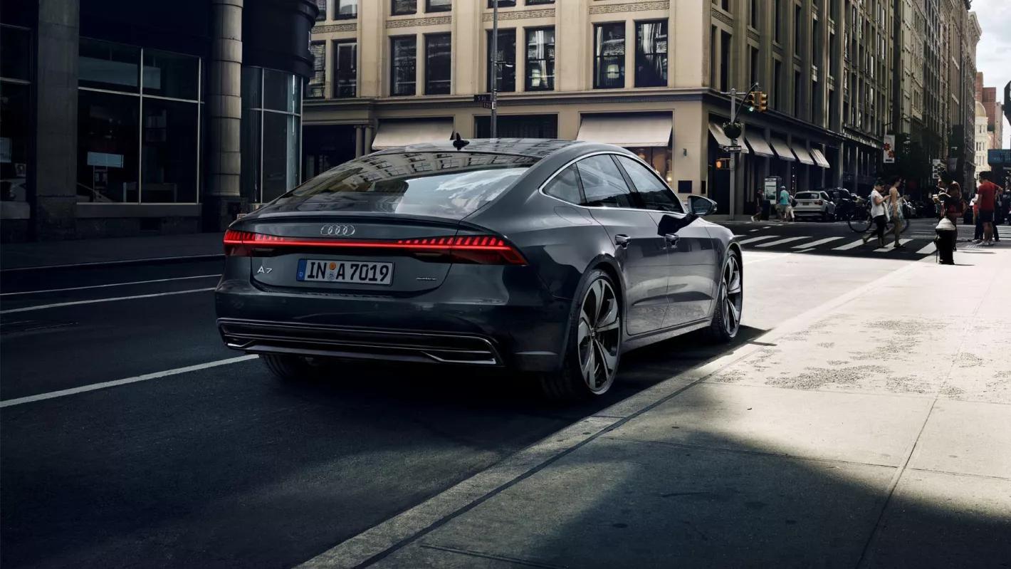 audi a7 sportback achterkant donker grijs