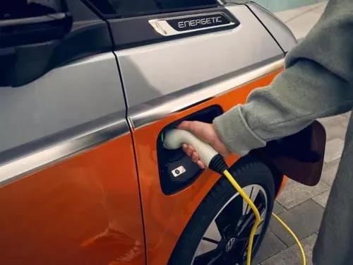 Volkswagen multivan eHybrid laden