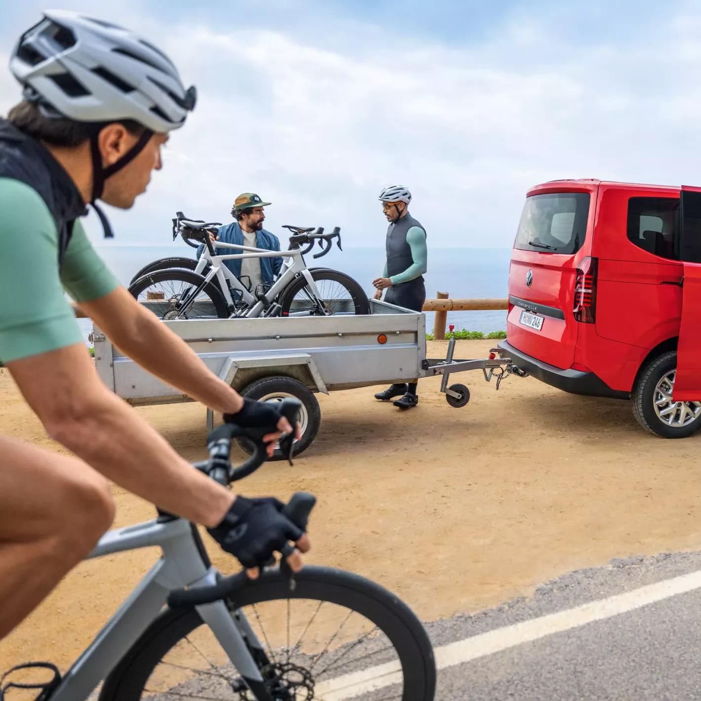 Volkswagen Caravelle met aanhangwagen