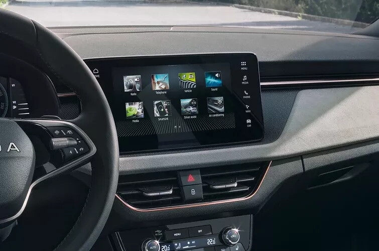 Skoda Scala infotainment interieur