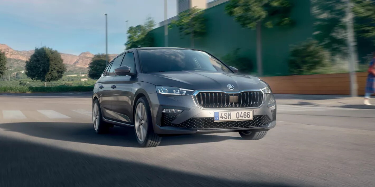 Skoda Scala exterieur grijs voorkant