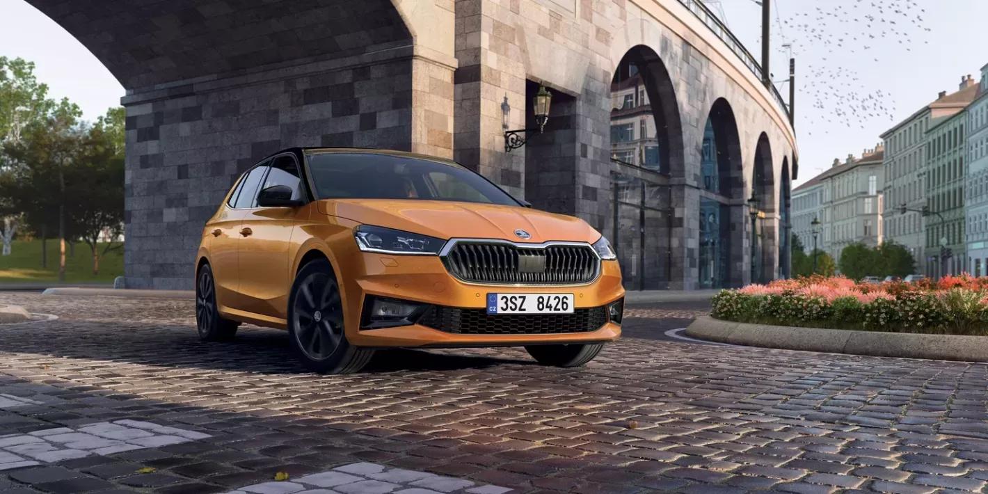 Skoda Fabia exterieur oranje voorkant