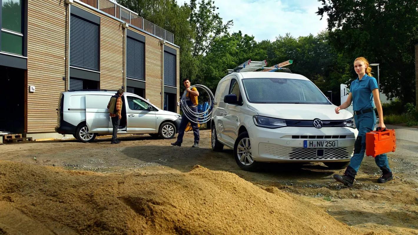 Caddy cargo op het werk veld